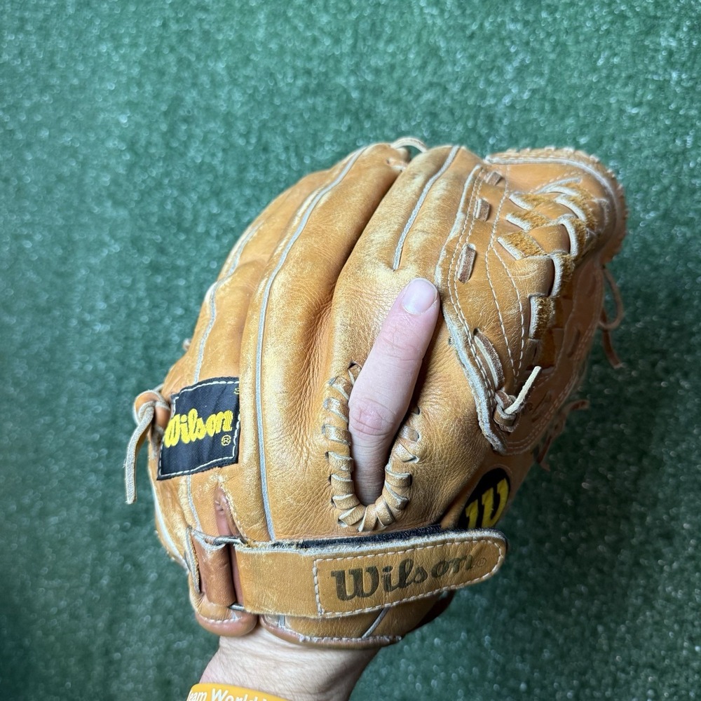 Wilson Signature A2124 George Brett 12" Baseball Glove RHT Signature Model - Picture 3 of 11